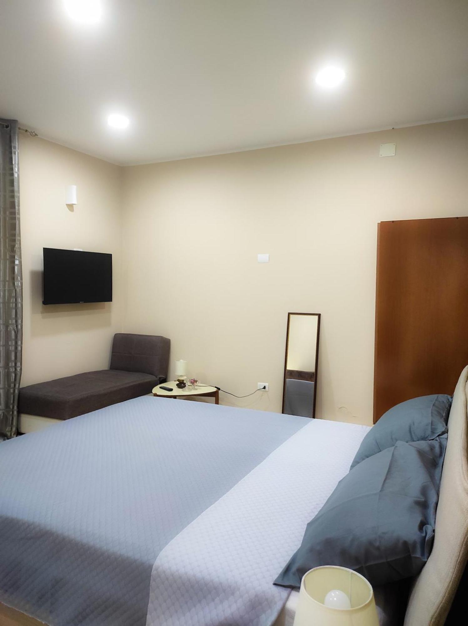 76 Avenue Suites Wi-Fi - Shuttle 雷焦卡拉布里亚 外观 照片